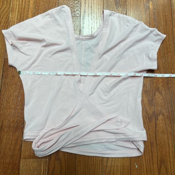Lululemon It’s A Tie Tee Pink Mist Size 4 - Picture 4 of 4